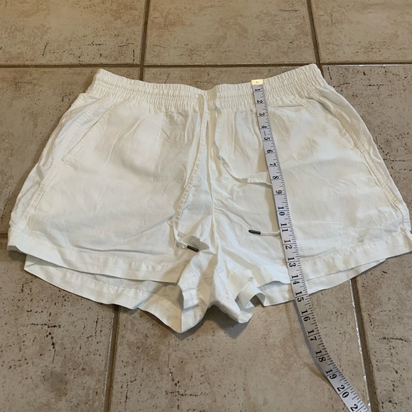 Gap Khakis White Drawstring Shorts Size Large - Picture 5 of 5